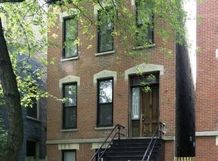 821 W Webster Ave #1, Chicago, IL 60614