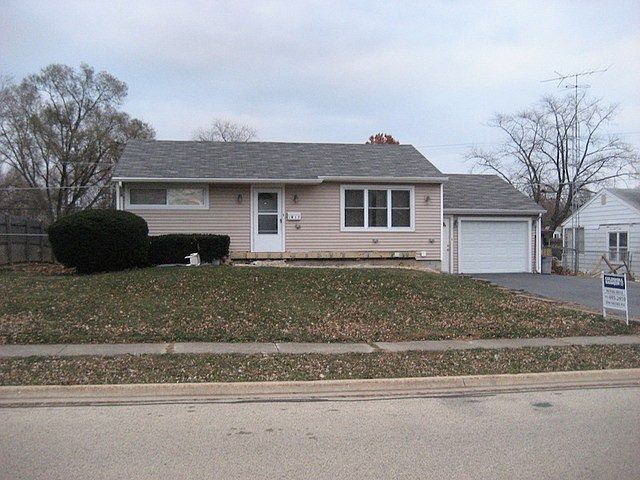 1st image of 1915 Burry Circle Dr