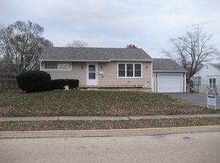 1915 Burry Circle Dr, Crest Hill, IL 60403