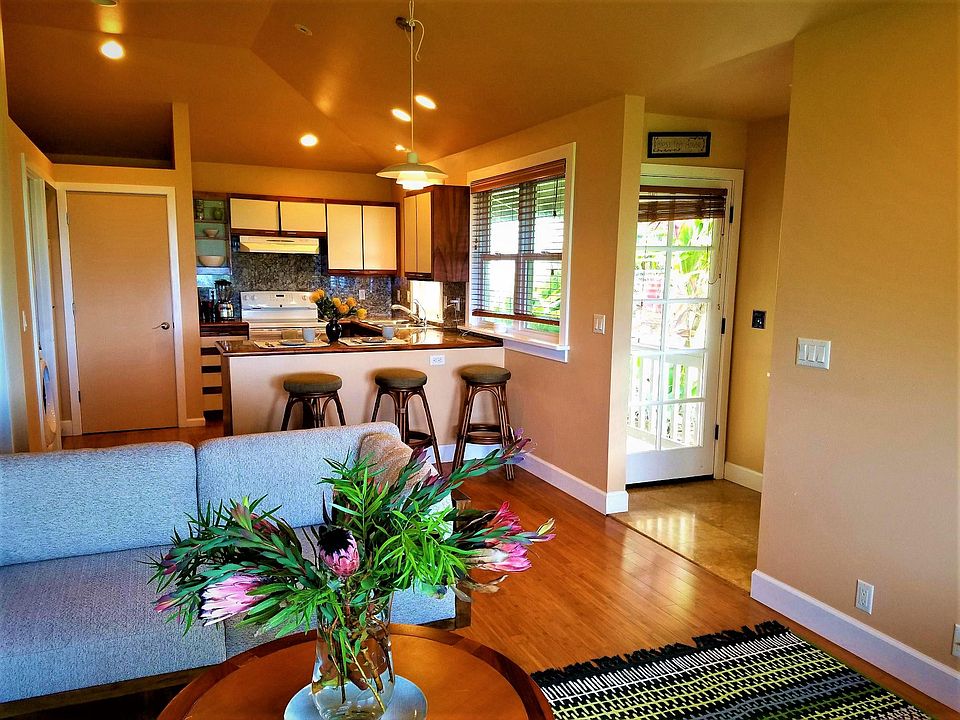 Living Room, Entry, Kitchen