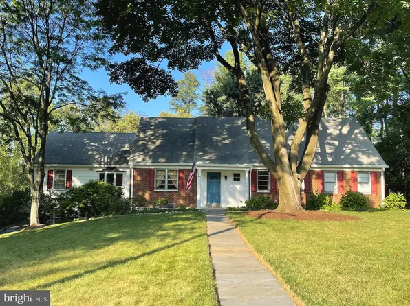 1113 Club House Rd, Gladwyne, PA 19035