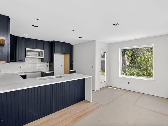3rd image of 35233 Bayside Gardens Rd