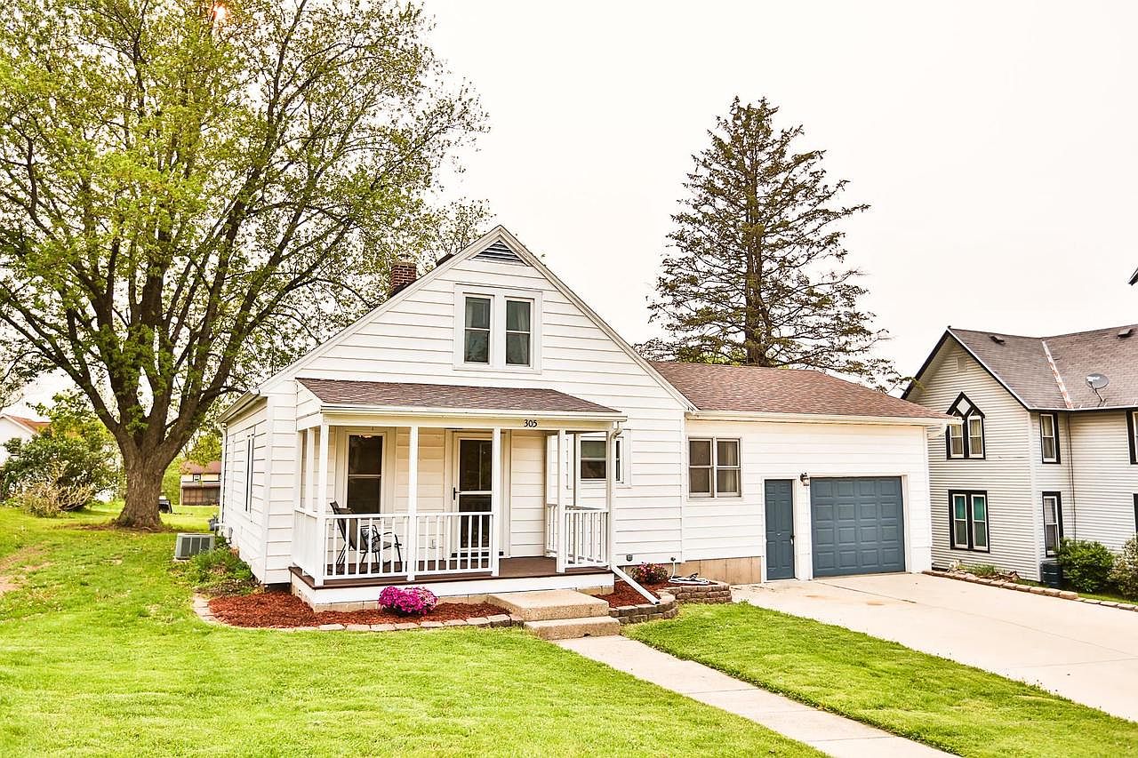305 South Warren STREET, South Wayne, WI 53587 Zillow