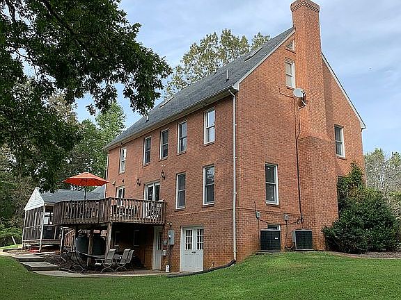 2nd image of 170 Gartin Pl
