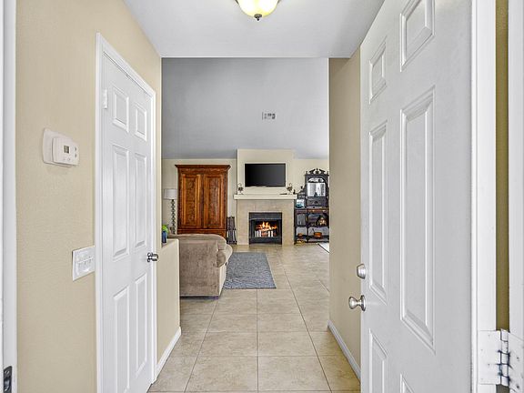 5th image of 52820 Avenida Alvarado