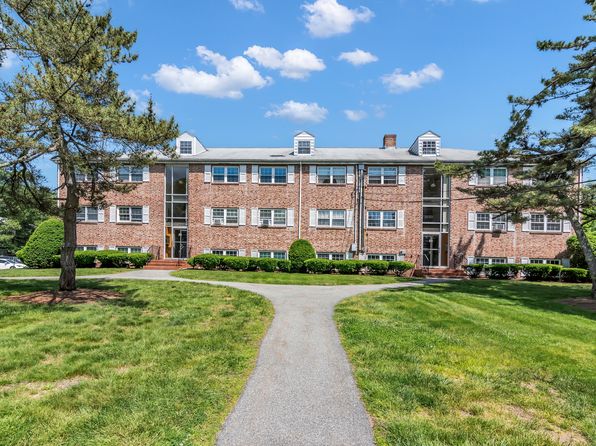 23 Edgelawn Ave APT 6, North Andover, MA