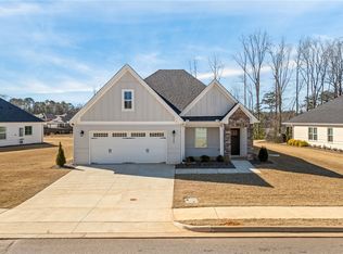 2200 Lakeview Dr, Opelika, AL 36801
