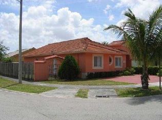 15329 NW 92nd Ave, Miami Lakes, FL 33018