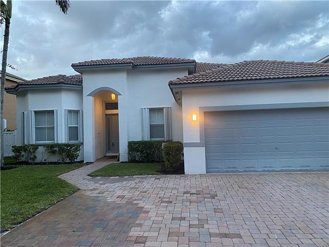 1st image of 3905 SW 53rd Ct