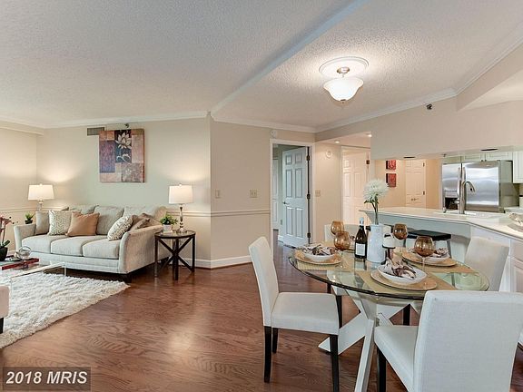 4th image of 1276 N Wayne St APT 329