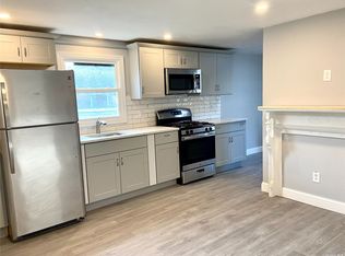 83 Middle Rd #3, Sayville, NY 11782