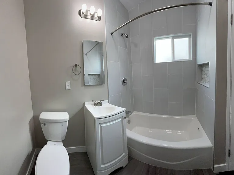 443 Orange Ave Long Beach, Ca 90802 — Photo 11