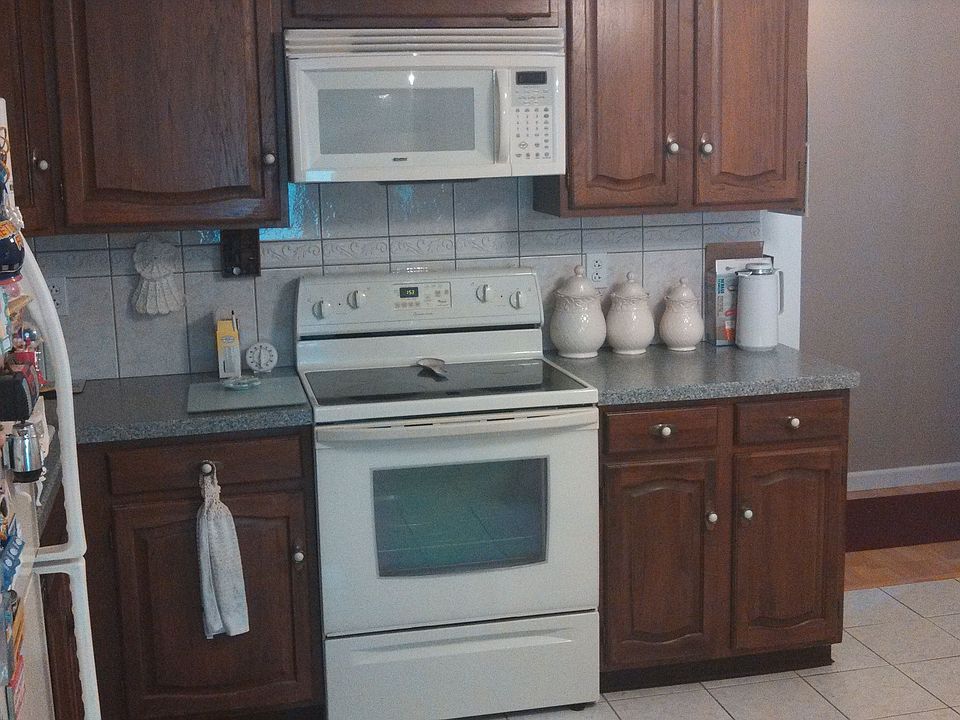 2nd image of 2 Tara Dr