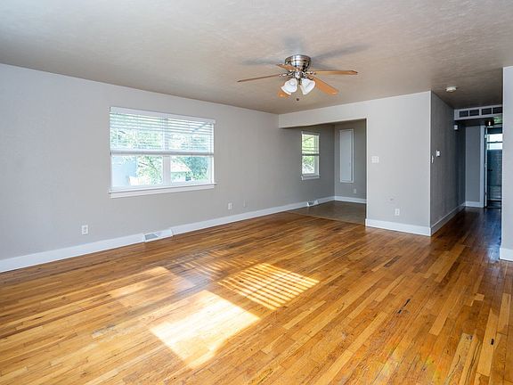4th image of 1601 Peterson St
