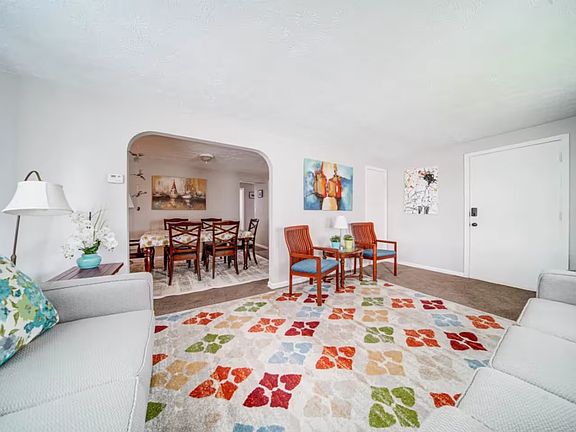 4th image of 488 E 222nd St #2