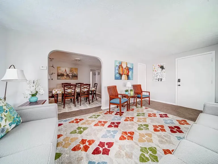 488 E 222nd St #2 — Photo 4