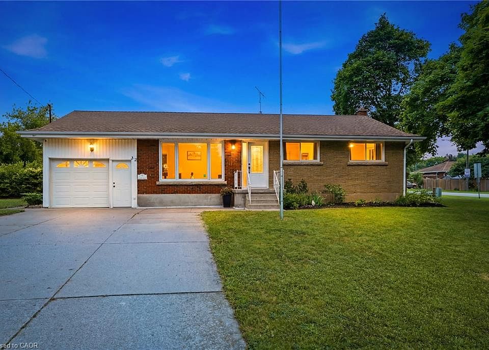 1st image of 32 Hanson Dr N
