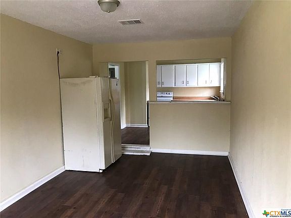 5th image of 1806 Stewart St