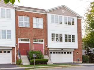 3805 Fairfax Ave, Rolling Meadows, IL 60008