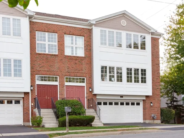 3805 Fairfax Ave, Rolling Meadows, IL 60008