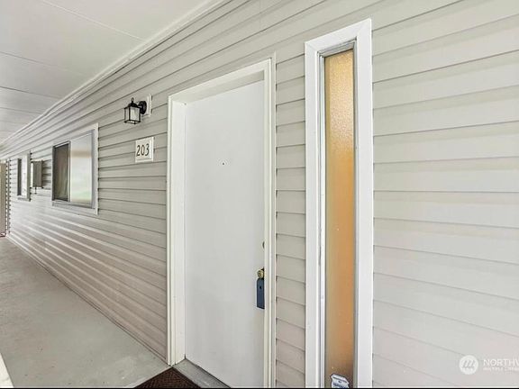 5th image of 14475 NE 40th St E #E-203