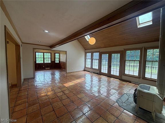 5th image of 7750 W Calla Rd