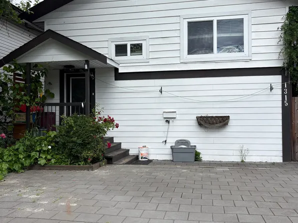 1315 Pitt River Rd, Pt Coquitlam, BC V3C 1N8