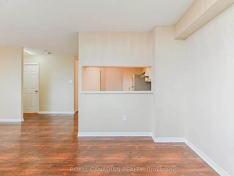 88 Alton Towers Cir #703 — Photo 14