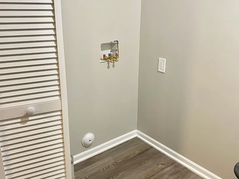 4033 Flora Ave — Photo 12