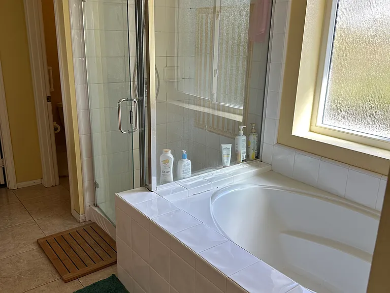 405 Lexington Cir — Photo 17