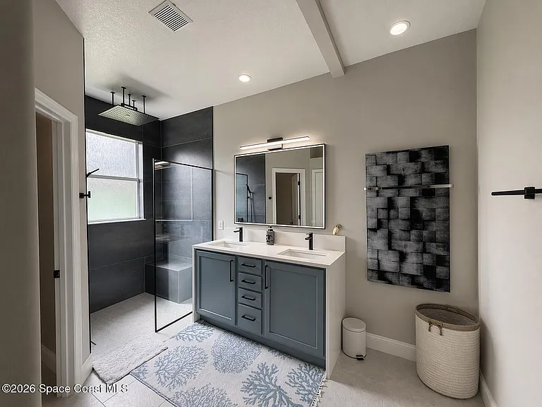 631 Waterside Cir — Photo 16