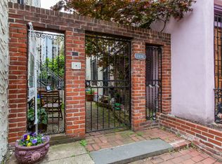 1134 Waverly St, Philadelphia, PA 19147