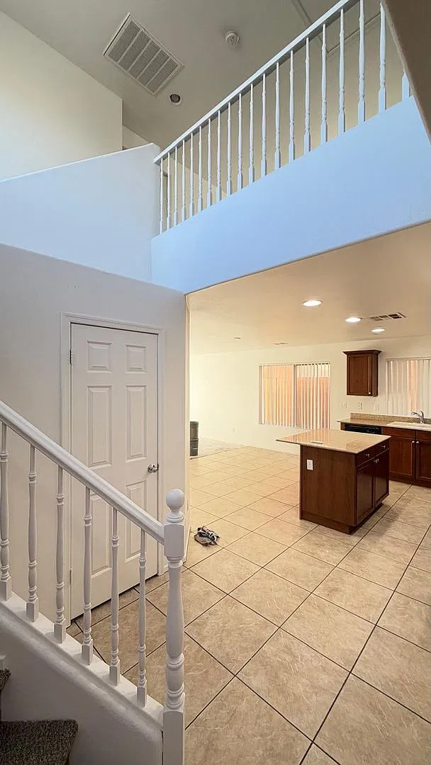 (Include Some Utilities) 4 Bedroom 3 Bath On Corner Lot In Mountains Edge — Photo 3