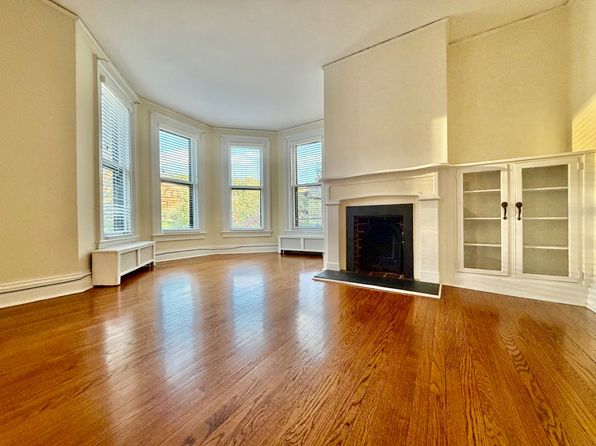225 N Broadway