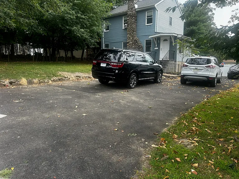 32 E Grand Ave — Photo 3