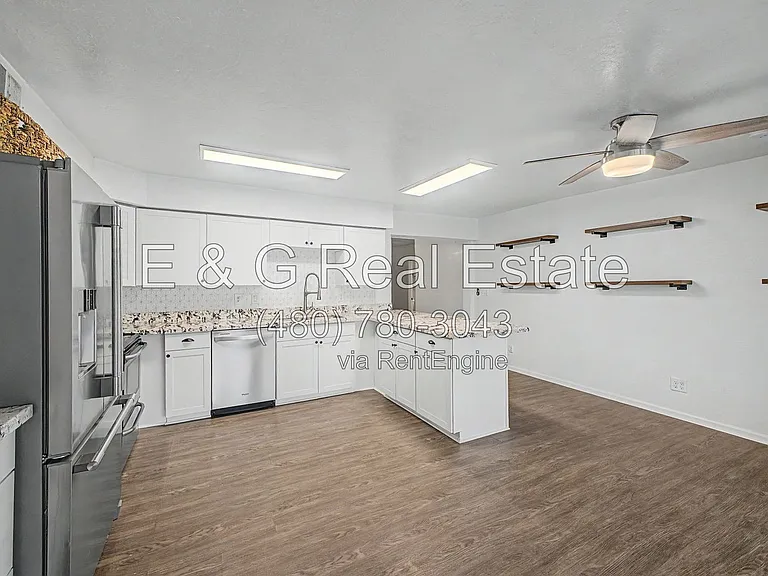 1711 W Montecito Ave — Photo 9