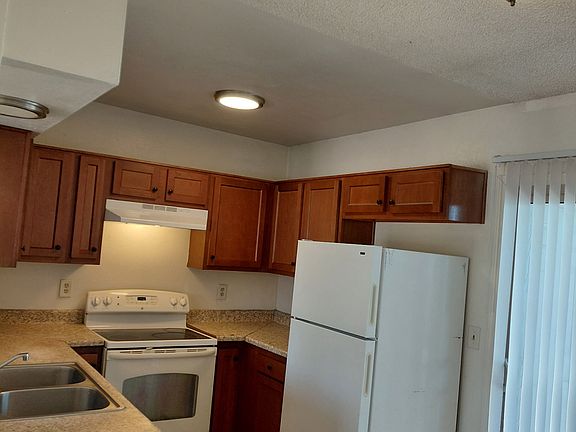 2nd image of 1301 E Drexel Rd APT 103