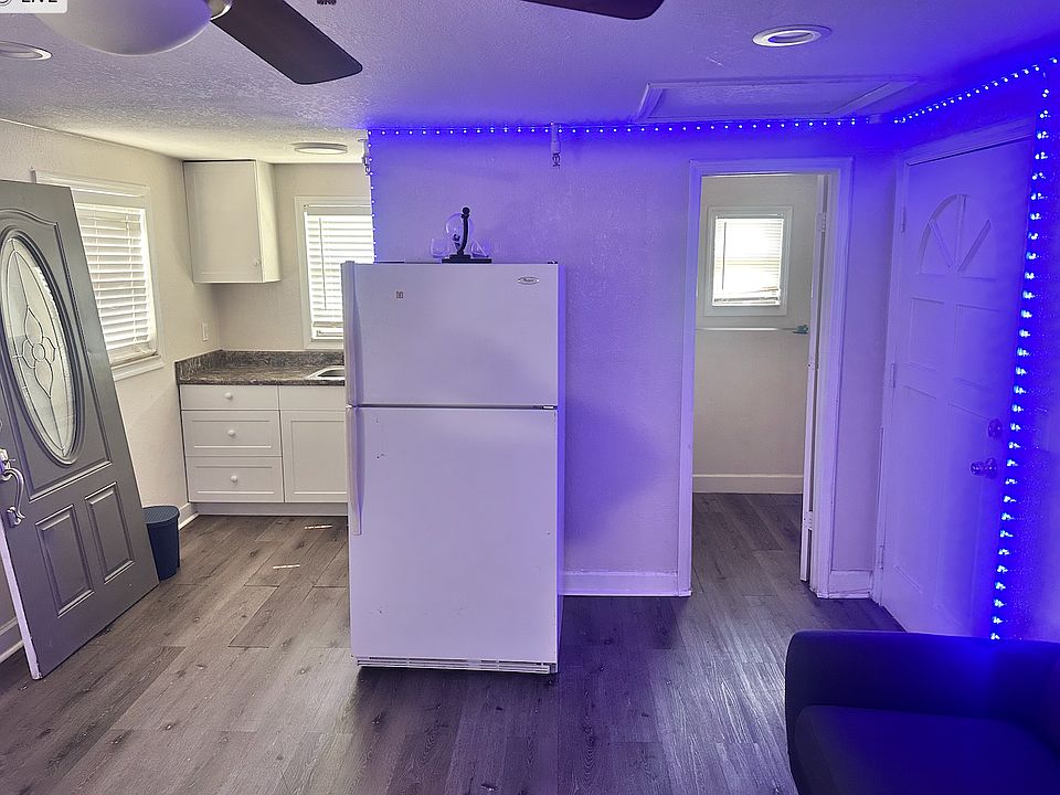 2nd image of 1751 1st Ave N #202