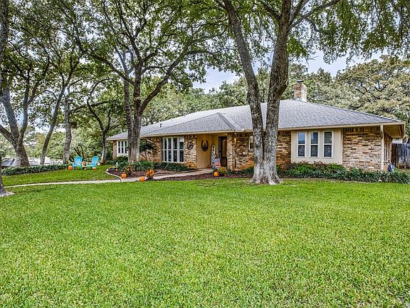 4th image of 4711 Hillside Dr