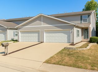 208 Parktrail Rd, Normal, IL 61761