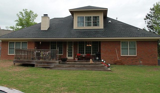 2nd image of 28 Shady Wood Ct