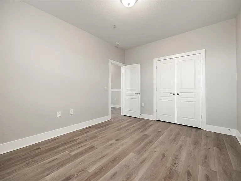 1501 Roseburg Dr — Photo 23
