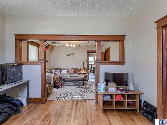 4th image of 717 New Hampshire St