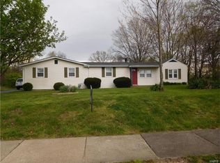 1801 Hawkins Rd, Fenton, MO 63026