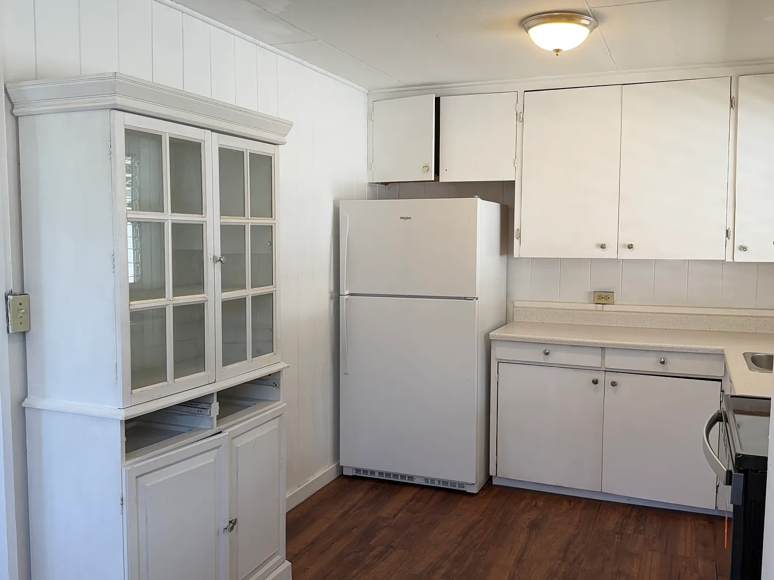 6 bed, 1760 sqft, $5,800 — Photo 3