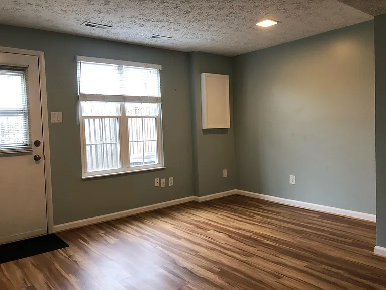 2848 S Meade St — Photo 16