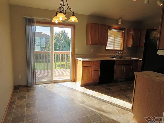 5th image of 5809 S Cain Ave