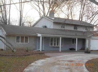 63 Calvin St, Monroe, MI 48162