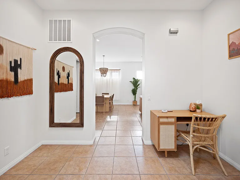 13334 Hidalgo St — Photo 37
