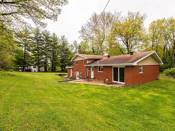 2nd image of 1616 Frederick Dr